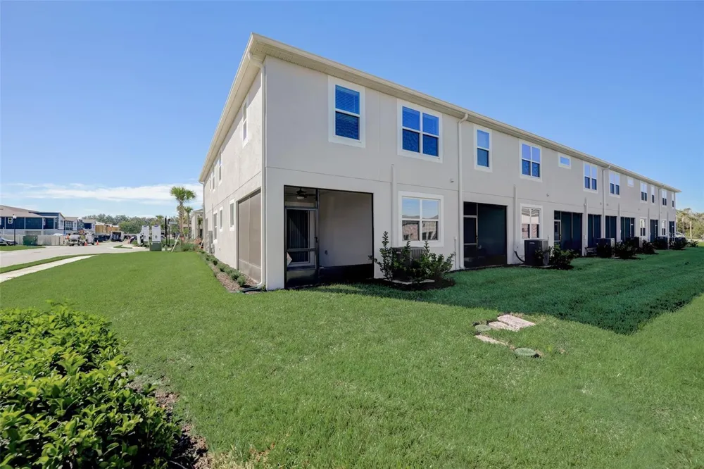 26089 WOVEN WICKER BEND Lutz, FL 33559