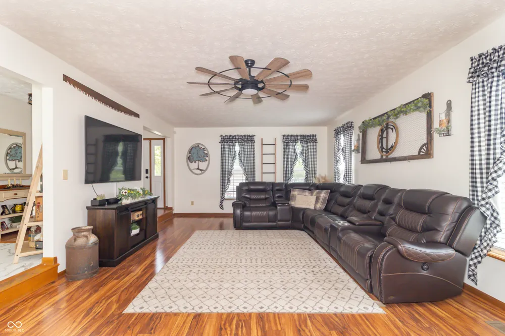 1518 Pippin Drive Greenfield, IN 46140