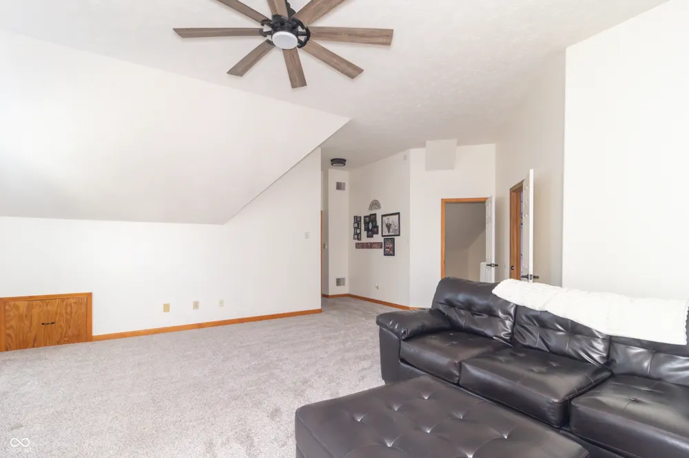 1518 Pippin Drive Greenfield, IN 46140