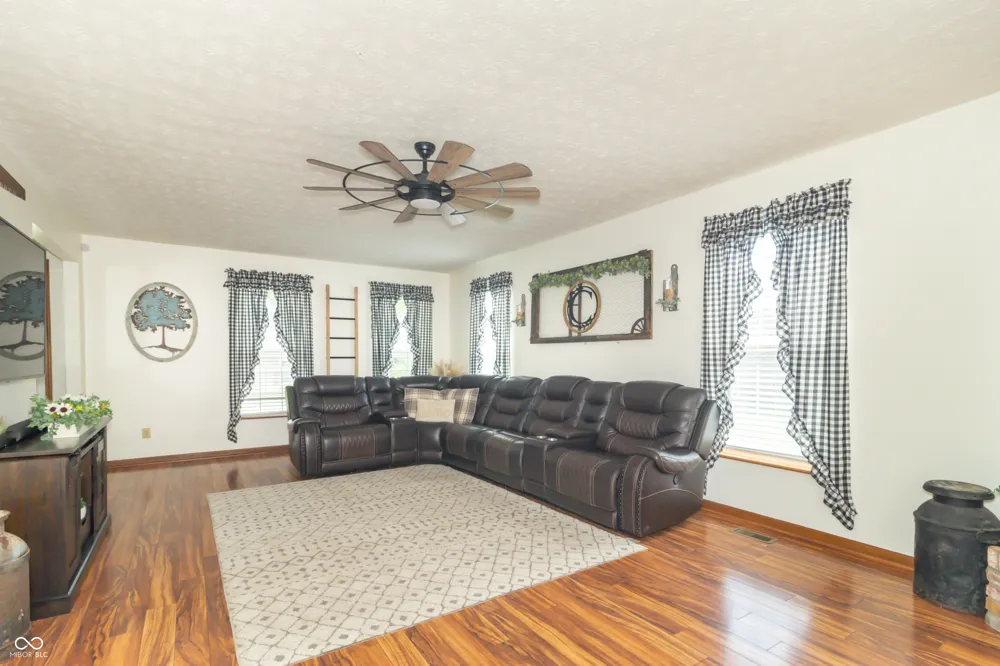 1518 Pippin Drive Greenfield, IN 46140