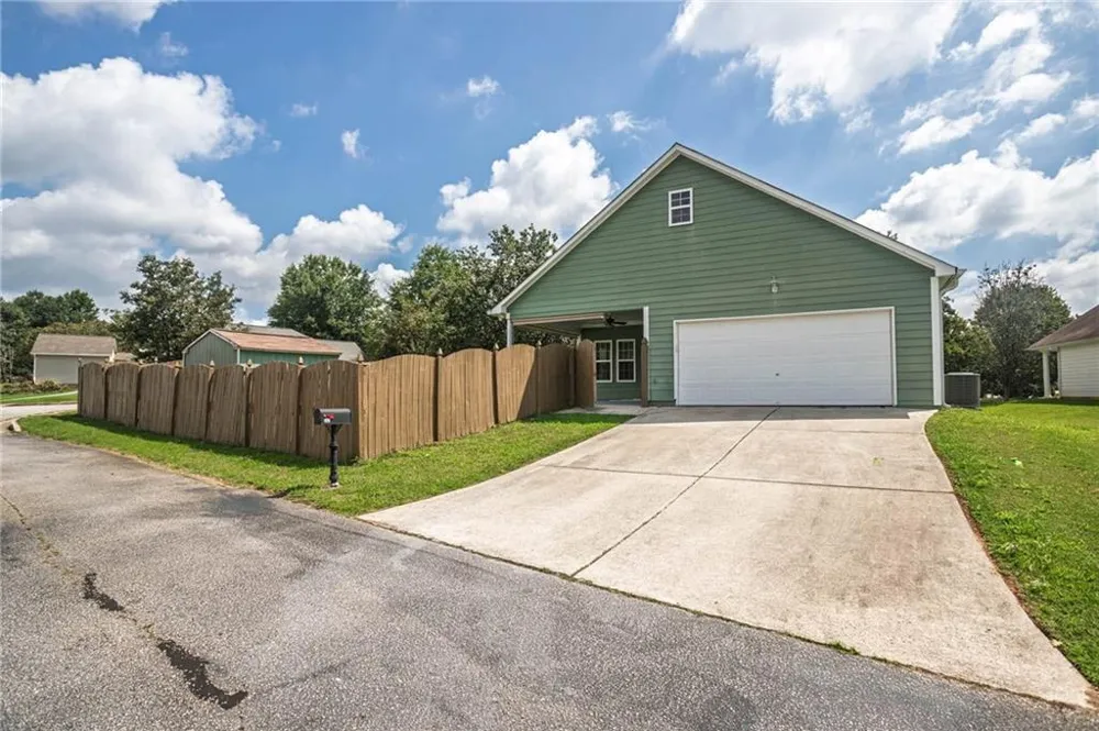 282 Monarch Village Way Stockbridge, GA 30281