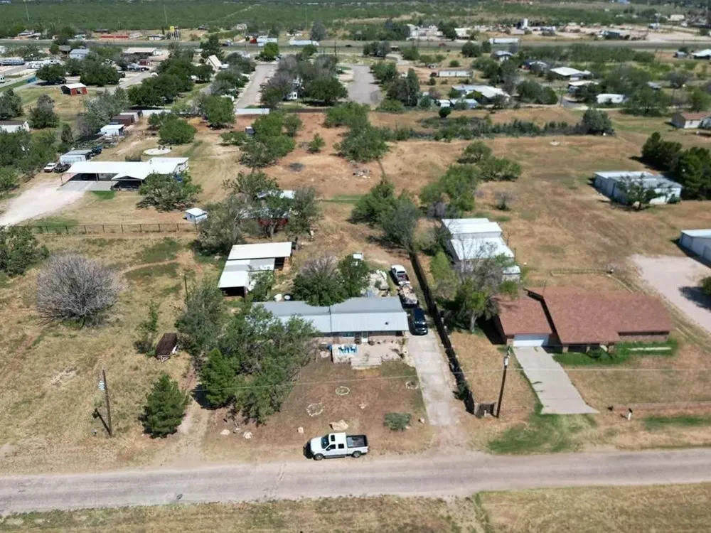 5807 Walter Road Big Spring, TX 79720