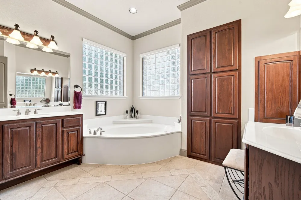 5040 Monroe Court Midlothian, TX 76065