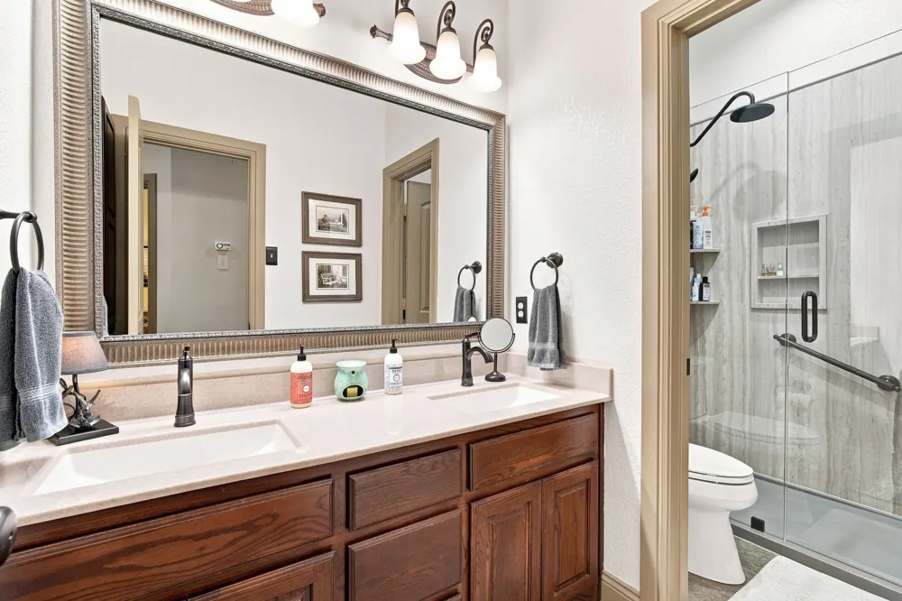 5040 Monroe Court Midlothian, TX 76065
