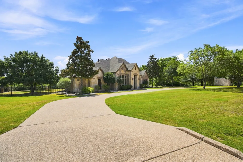 5040 Monroe Court Midlothian, TX 76065