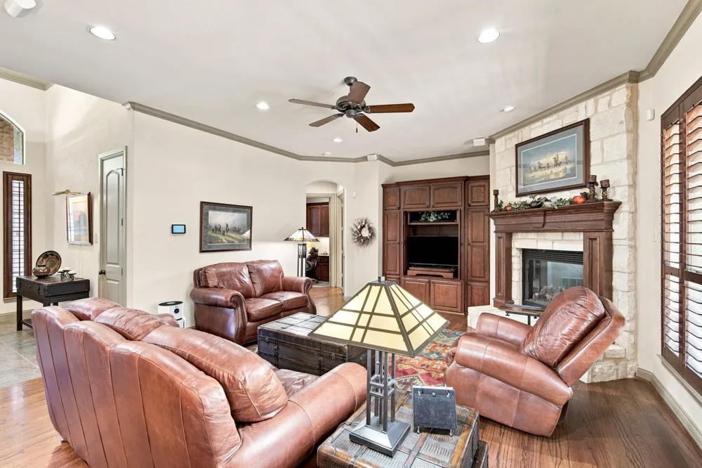 5040 Monroe Court Midlothian, TX 76065
