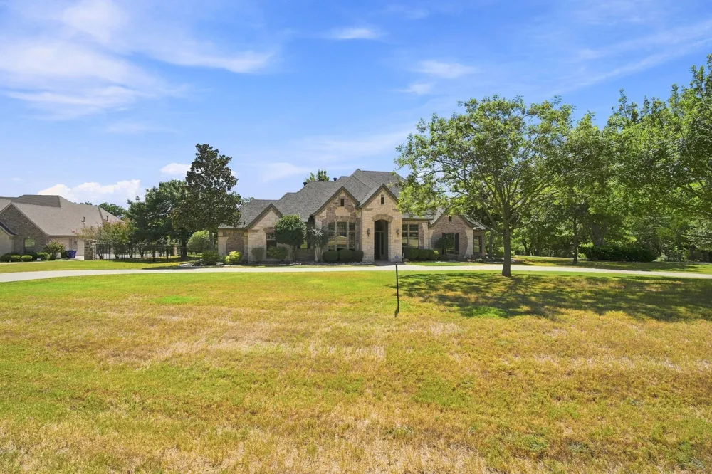 5040 Monroe Court Midlothian, TX 76065