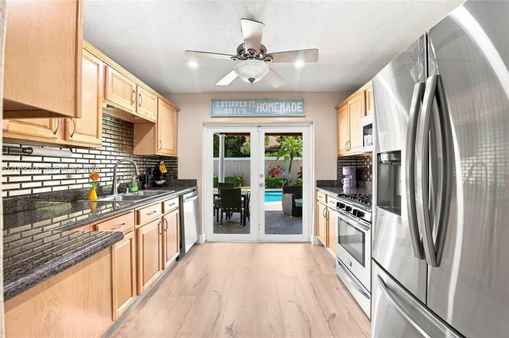 2250 NW 81st Ave Sunrise, FL 33322