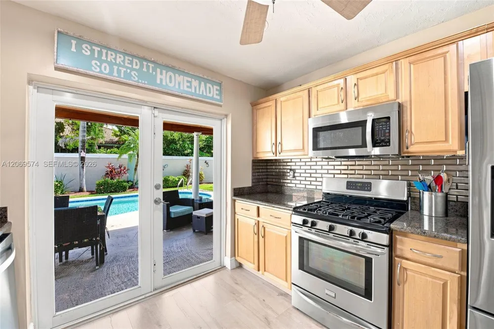 2250 NW 81st Ave Sunrise, FL 33322