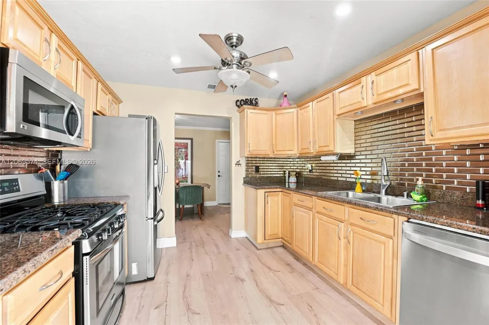 2250 NW 81st Ave Sunrise, FL 33322