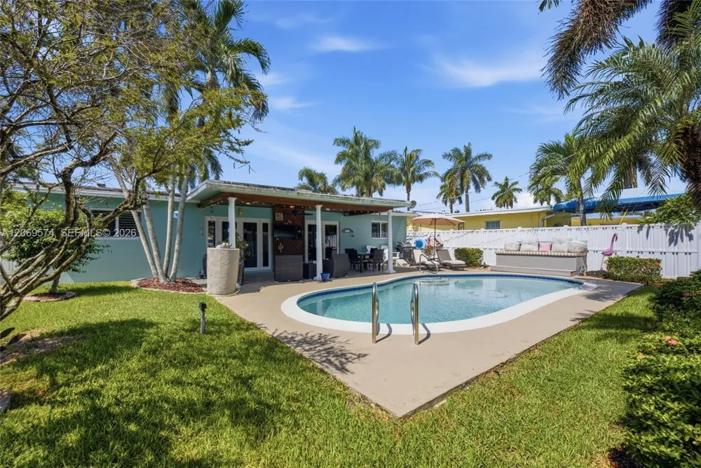 2250 NW 81st Ave Sunrise, FL 33322