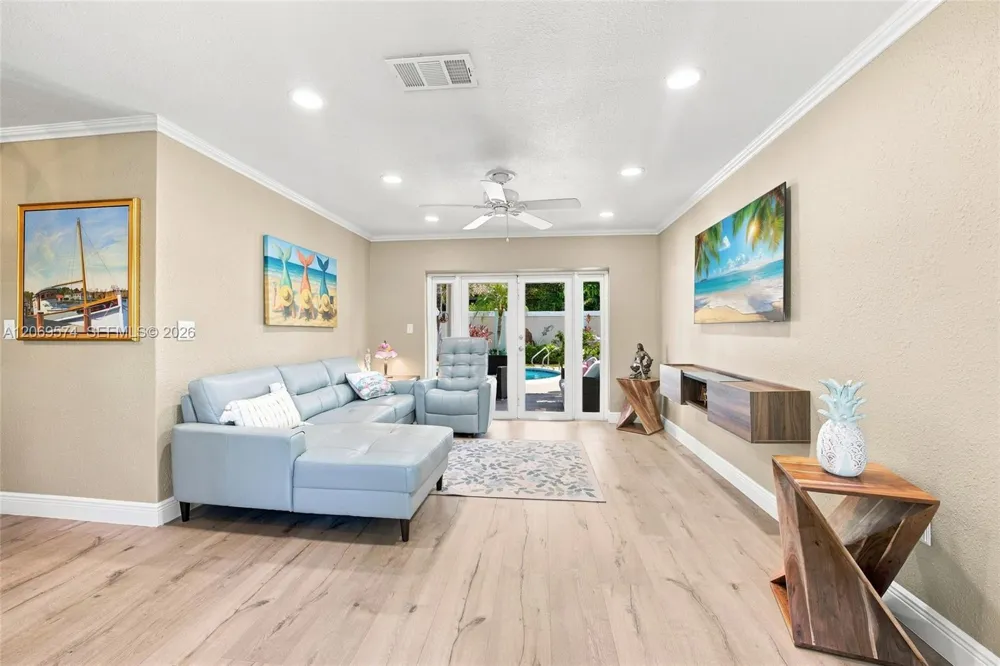 2250 NW 81st Ave Sunrise, FL 33322