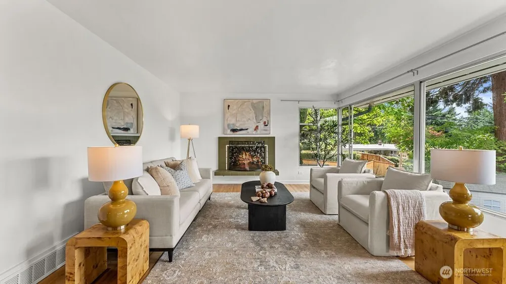 5059 116th Avenue SE Bellevue, WA 98006