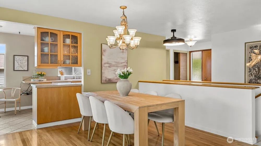 5059 116th Avenue SE Bellevue, WA 98006