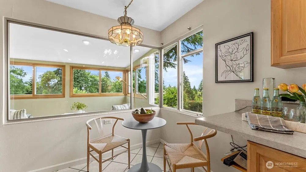 5059 116th Avenue SE Bellevue, WA 98006