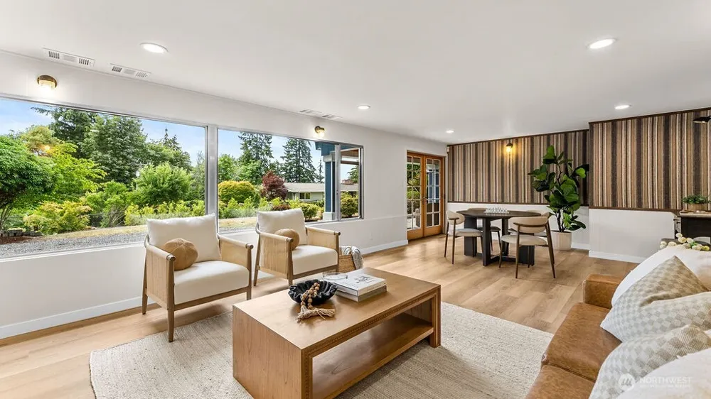 5059 116th Avenue SE Bellevue, WA 98006