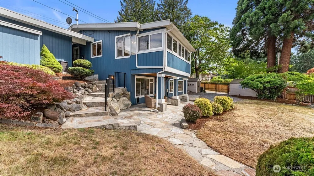 5059 116th Avenue SE Bellevue, WA 98006