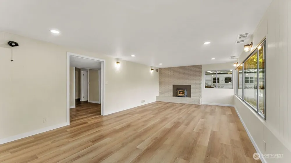 5059 116th Avenue SE Bellevue, WA 98006
