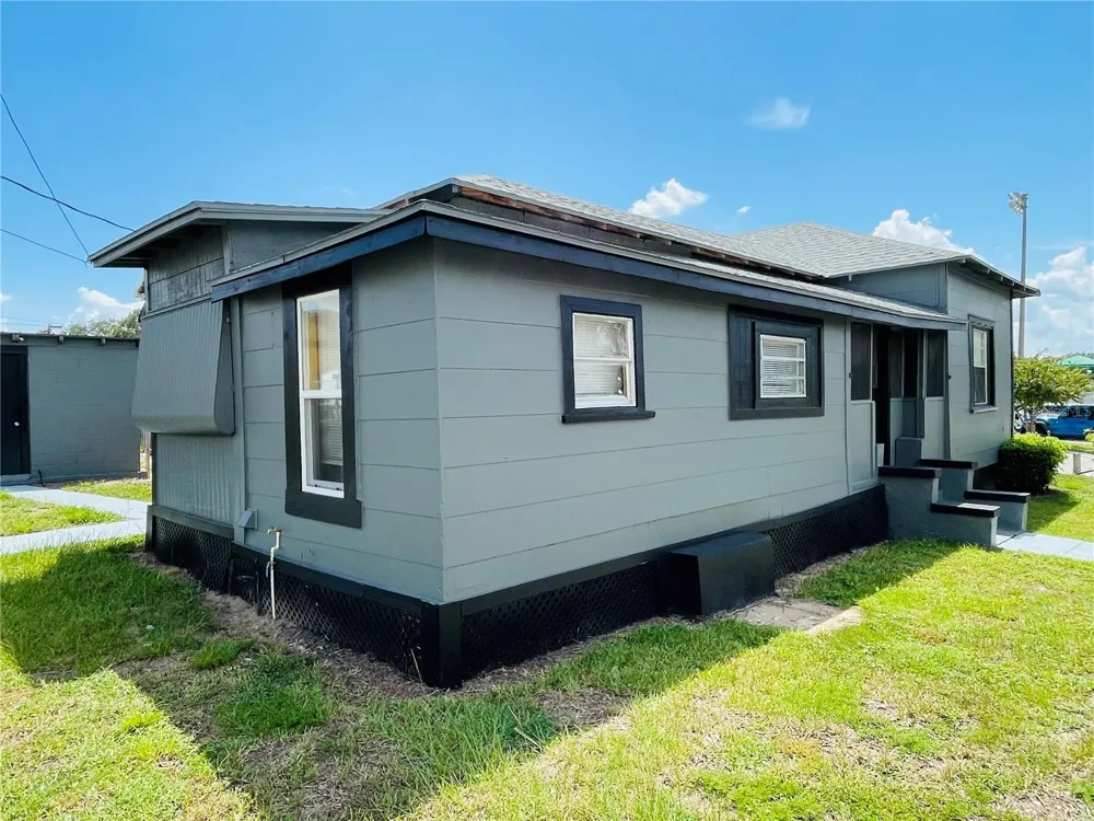 1023 AVENUE D Haines City, FL 33844
