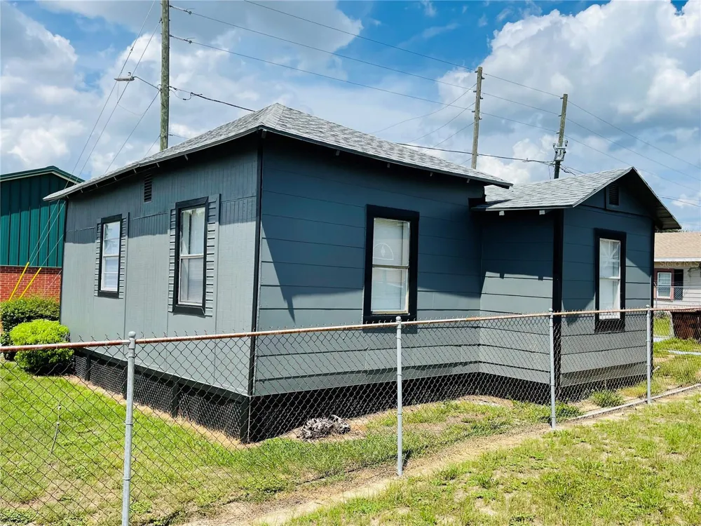 1023 AVENUE D Haines City, FL 33844