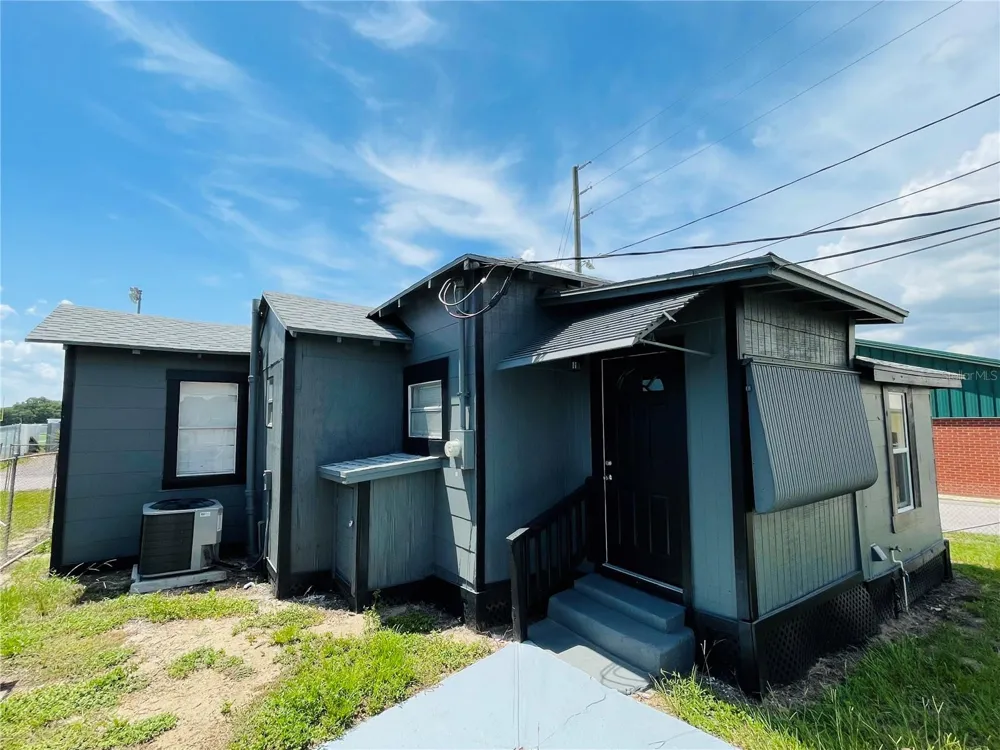 1023 AVENUE D Haines City, FL 33844