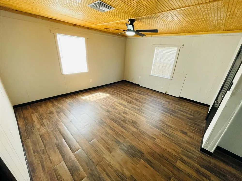 1023 AVENUE D Haines City, FL 33844