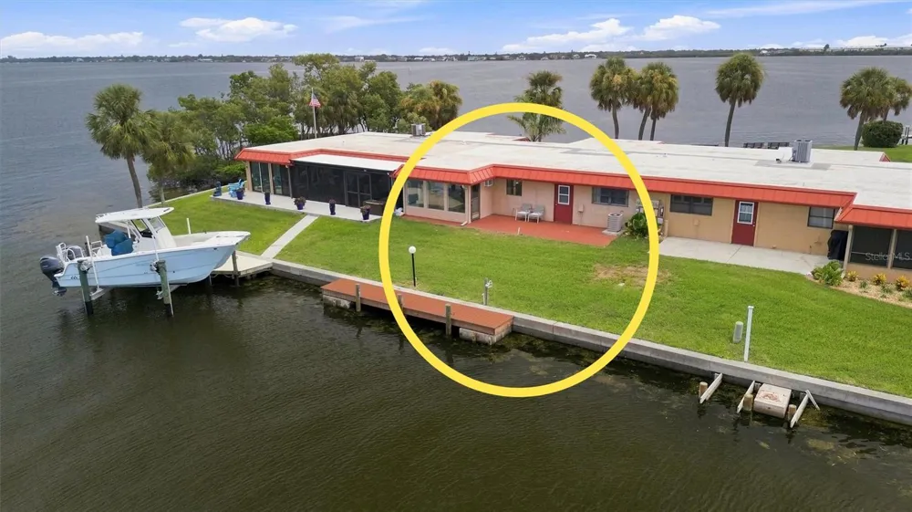 3840 CATALINA DRIVE Bradenton, FL 34210