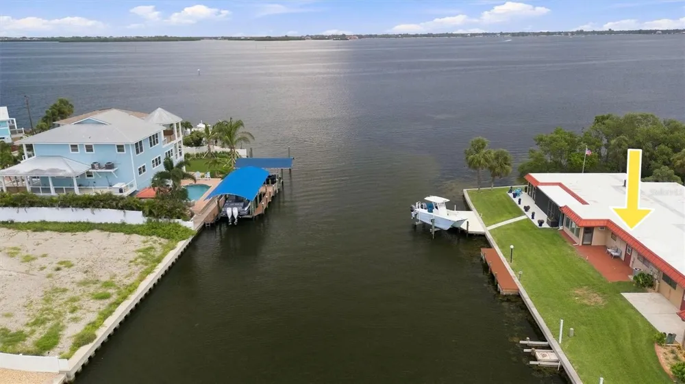 3840 CATALINA DRIVE Bradenton, FL 34210
