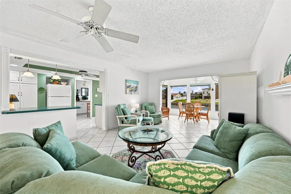 3840 CATALINA DRIVE Bradenton, FL 34210
