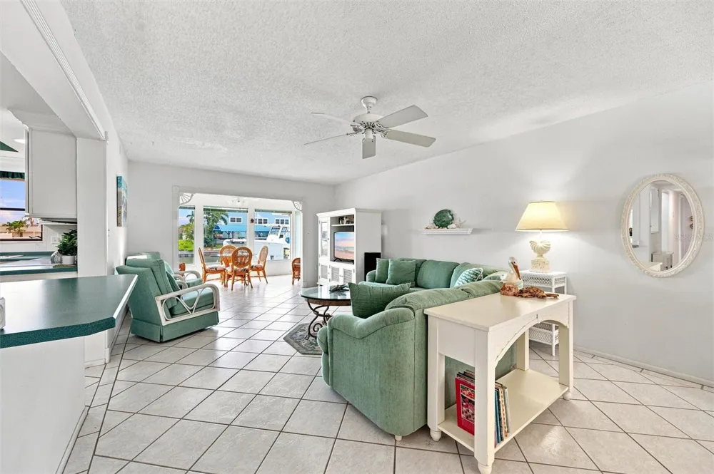 3840 CATALINA DRIVE Bradenton, FL 34210