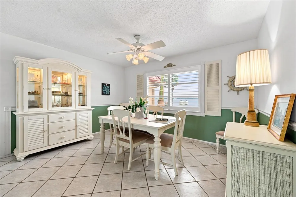 3840 CATALINA DRIVE Bradenton, FL 34210