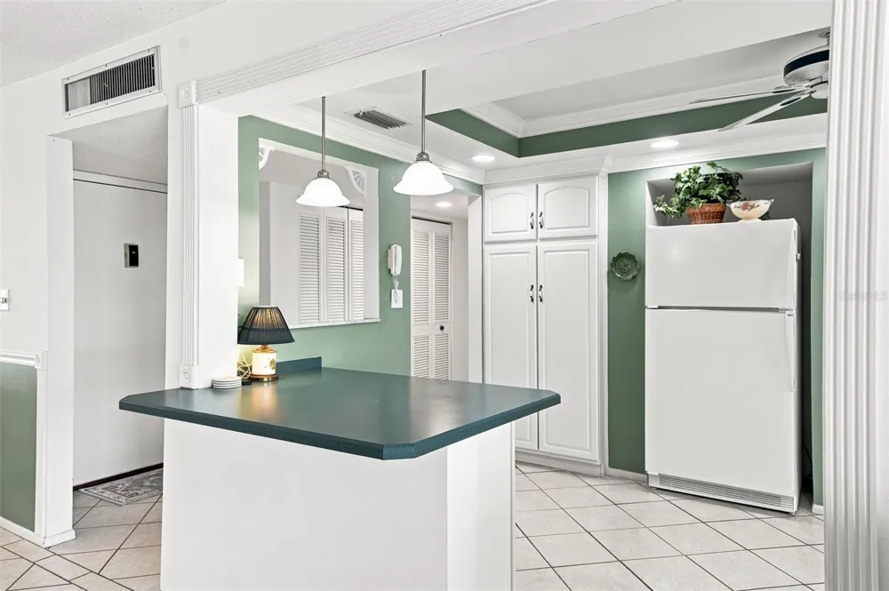 3840 CATALINA DRIVE Bradenton, FL 34210