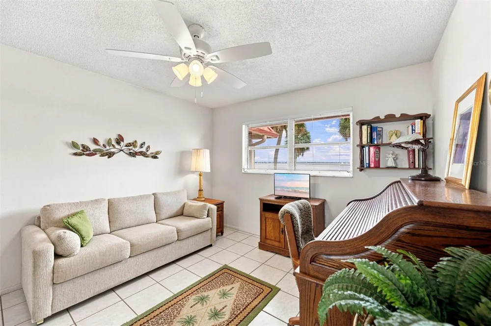 3840 CATALINA DRIVE Bradenton, FL 34210