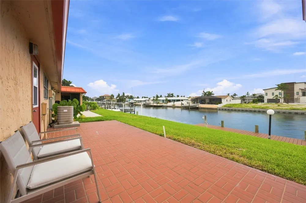 3840 CATALINA DRIVE Bradenton, FL 34210