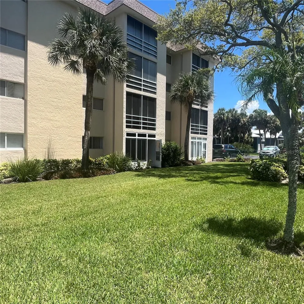 995 LAGUNA DRIVE #506 Venice, FL 34285