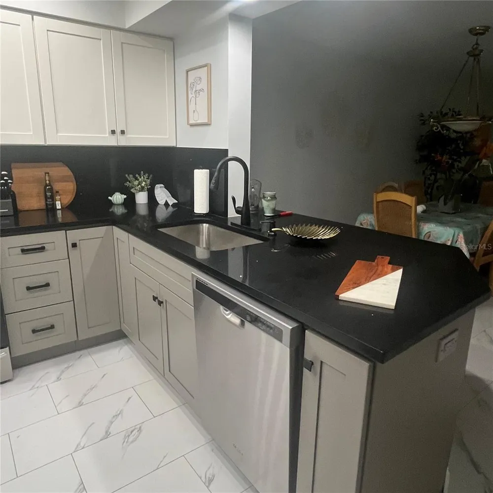 995 LAGUNA DRIVE #506 Venice, FL 34285