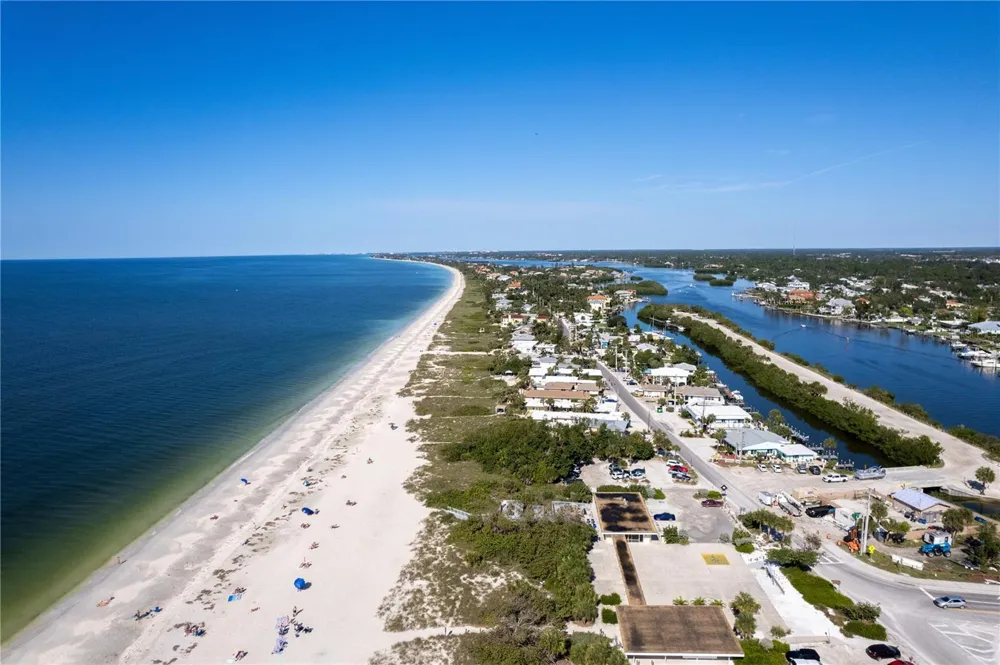 995 LAGUNA DRIVE #506 Venice, FL 34285