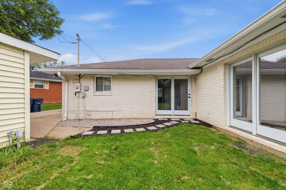 9 Wally Court Beech Grove, IN 46107