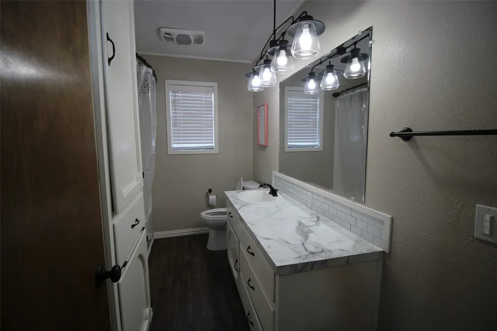 130 L STREET Munday, TX 76371