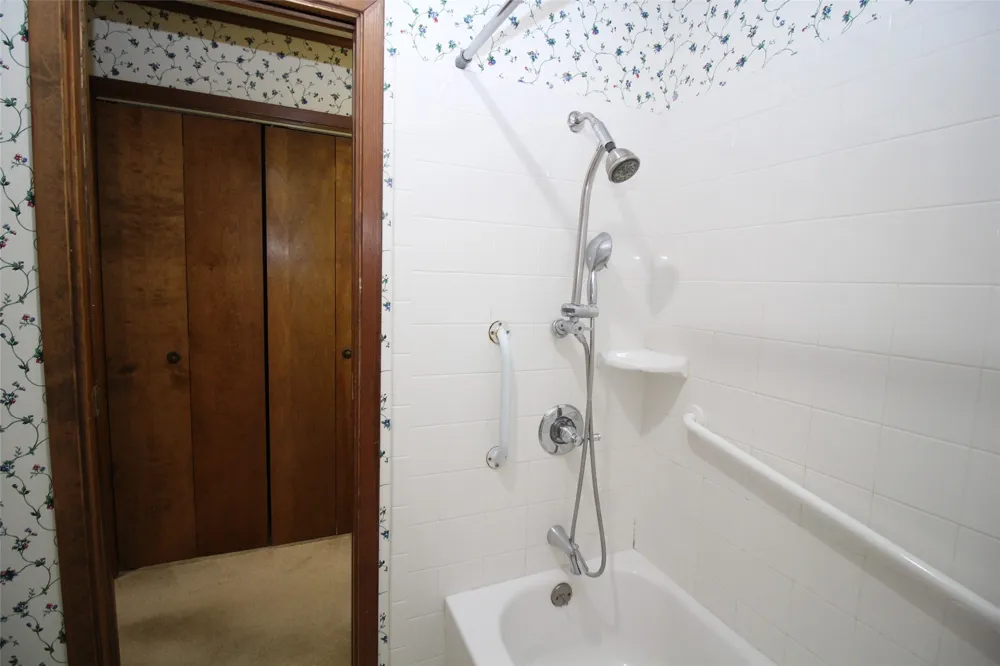 130 L STREET Munday, TX 76371