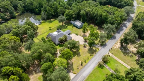 930 Sioux Circle