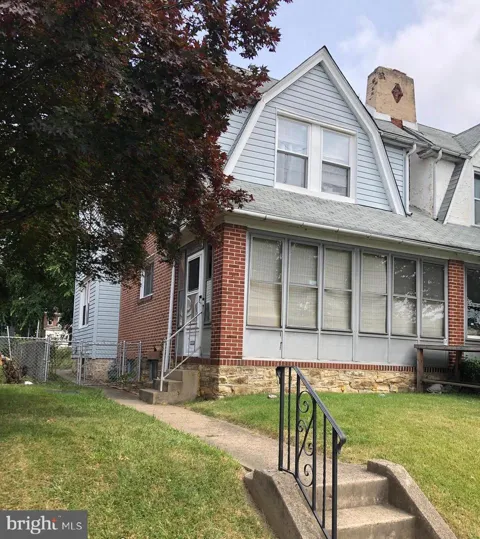 726 E 18TH STREET