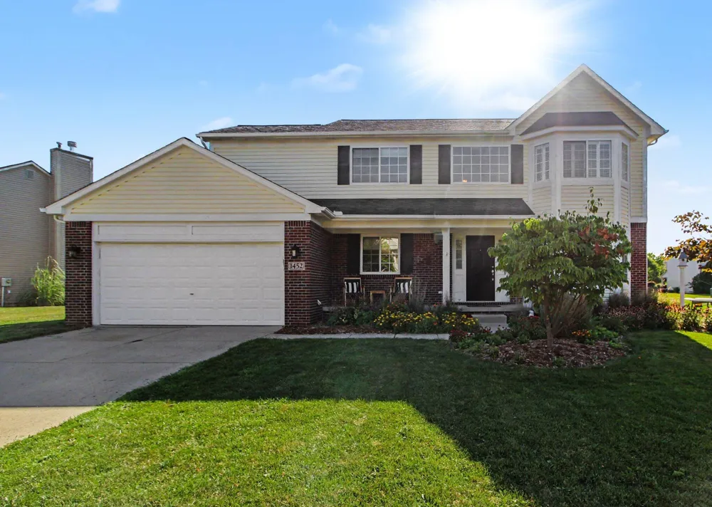 1452 Carston Lane Chelsea, MI 48118