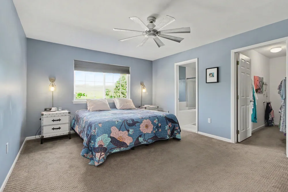1452 Carston Lane Chelsea, MI 48118