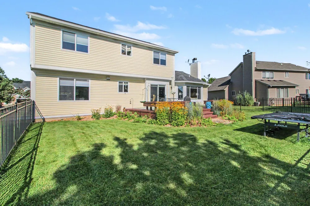 1452 Carston Lane Chelsea, MI 48118