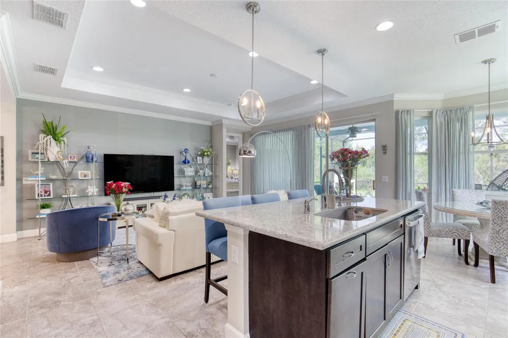 422 CORAL REEF WAY Daytona Beach, FL 32124