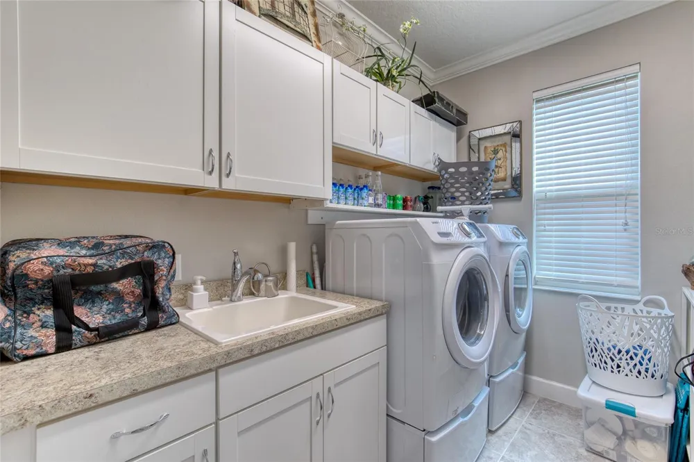 422 CORAL REEF WAY Daytona Beach, FL 32124