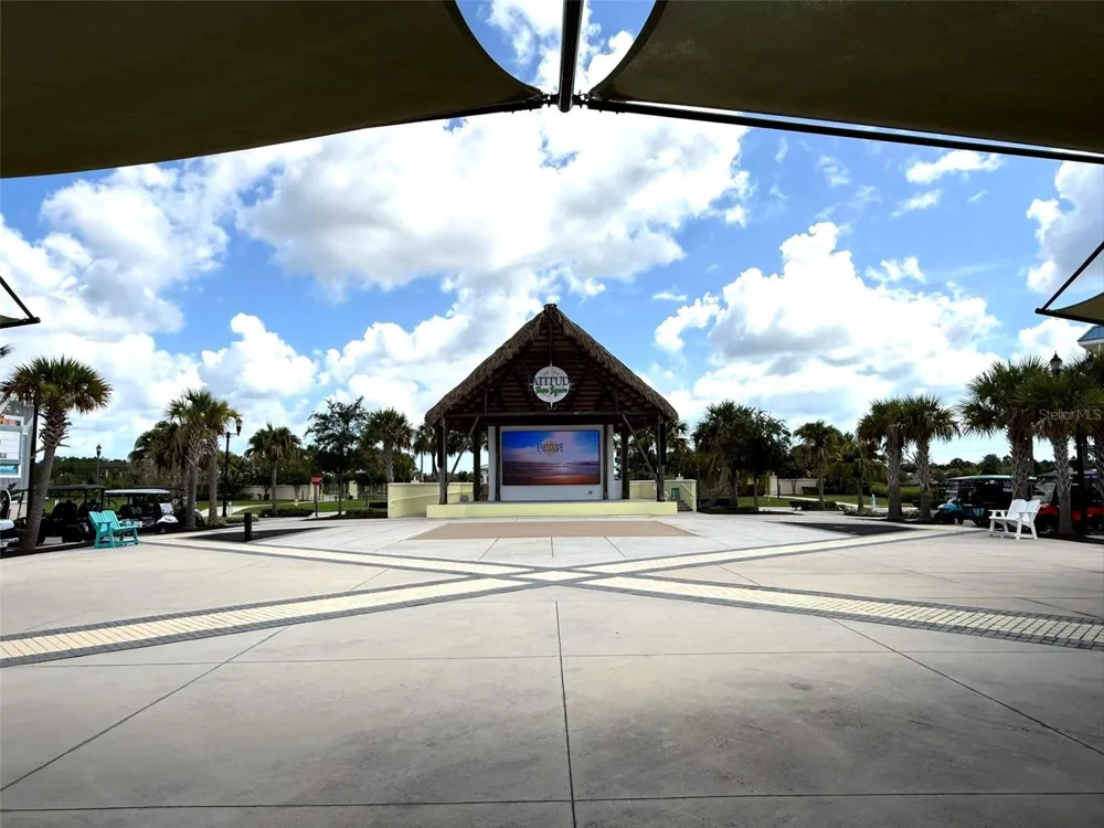 422 CORAL REEF WAY Daytona Beach, FL 32124