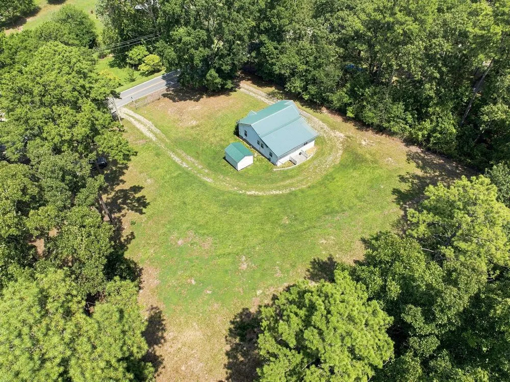 244 Pleasant Valley Road SE Silver Creek, GA 30173