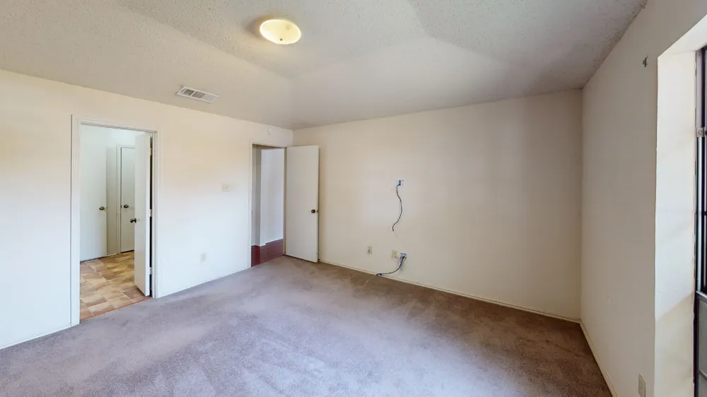 853 W Wintergreen Road Lancaster, TX 75134